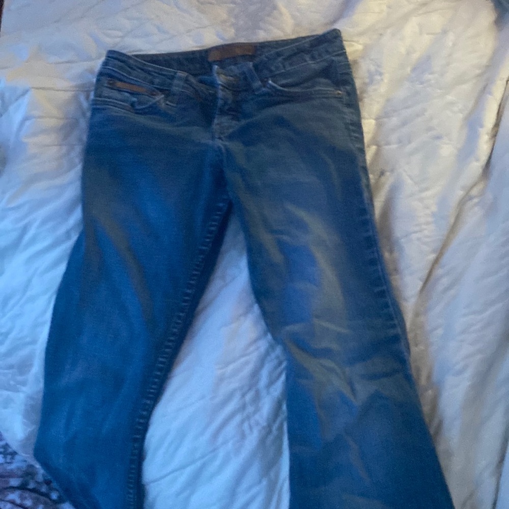 Low rise jeans.